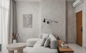 Luxury Suites By Lato